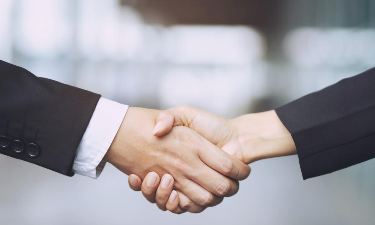 RAPPORTO PERSONALIZZATO

Da sempre vicini alle esigenze dei nostri clienti.

- Possibilità di concordare condizioni commerciali in funzione della movimentazione
- Possibilità di sviluppare servizi e attività promozionali presso il tuo punto vendita.